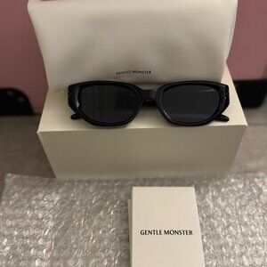 Gentle Monster Black Slim Sunglasses Dark Lens Chic Minimal